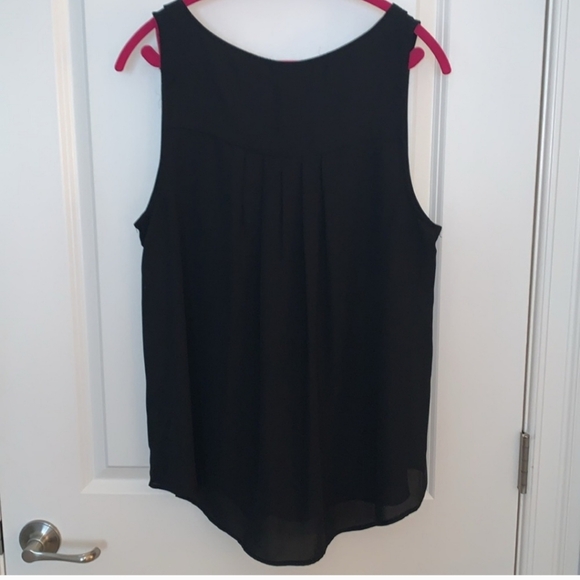 Ruffle front tank - Picture 6 of 8